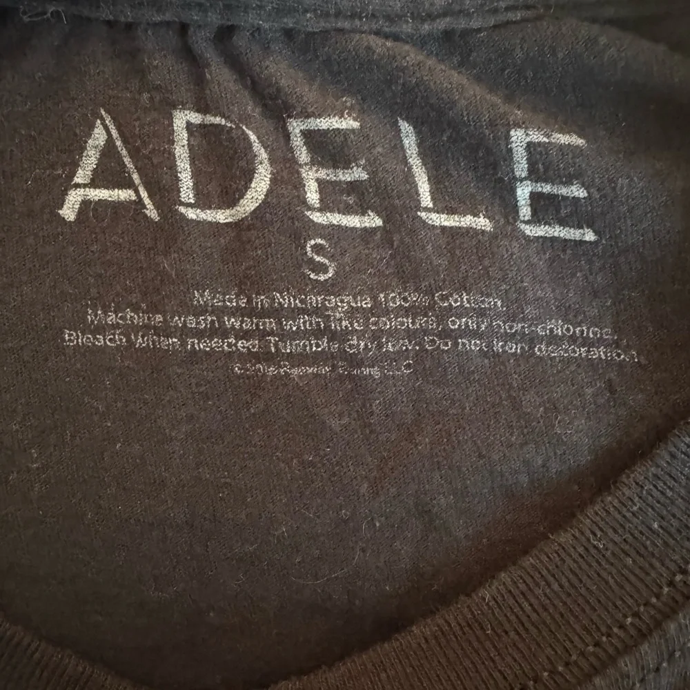 Black Graphic T-Shirt Adele - Picture 4 of 4